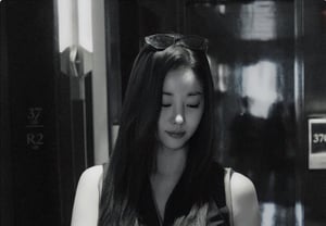 Kim Sa-rang, Has Time Stood Still? The 48-Year-Old Black-and-White Goddess’s Unbelievable Beauty