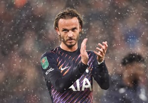 "There is simply no way out." Tottenham suffers a 1-3 defeat to Liverpool, extending the "Anfield nightmare" for 15 years... continuing their winless and goalless streak in the league as they are also eliminated from the Carabao Cup.