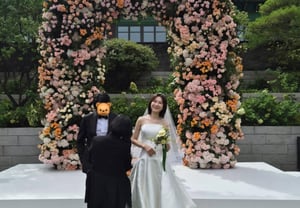 Lawyer Yang Na-rae reveals wedding photos with groom in a two-shot: "The happiest moment of my life"