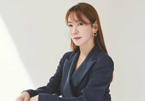 [Official] Kim Jong-un confirmed to return as variety show MC after one year.. MBN's 'Queen Maker' premieres on the 27th