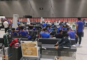 After waiting 11 hours, they were told, "No rooms available; share a room with another athlete." Indian athletes' village in chaos again... Only water was provided; no meals.