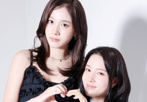 STAYC's Yoon and Jae-i: The Fierce Determination of the 22nd-Year-Olds Hidden Behind the "Human Vitamin" [★22nd Anniversary Full Interview]