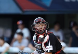"Stealing bases and leading with QS," 23-year-old LG's home-field queen grows steadily... 28-save closer also praiseworthy: "My thoughts and signs matched."