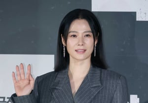 金贤珠“可爱的挥手致意”[★照片]