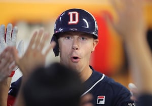 Horrible! Former Doosan foreign player, neck snapped while fielding → Emergency hospital transport "Consciousness has returned" — a great relief