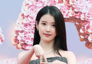 IU，今年已慷慨捐赠 6 亿..迎出道 18 周年再捐 2 亿 [官方]