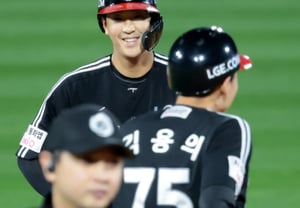 [フォト] 「3回表1打点適時打」ソン・チャンウィ