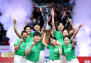 「ディフェンディングチャンプ」ハナカード、「5シーズン連続」PS進出··· '12勝3敗→5回目のMVP' キム・ガヨンの力 [PBAチームリーグ]