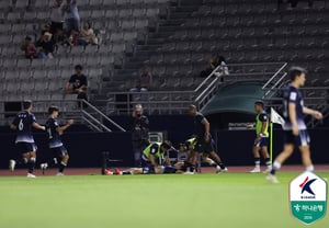 ¡Victoria en la "batalla por los seis puntos"! Seúl iLand derrotó a Daegu 2-1 con un explosivo gol de Park Jae-yong, su décimo del año... apuntando al ascenso directo y el salto al tercer puesto [Reseña desde Mokdong]
