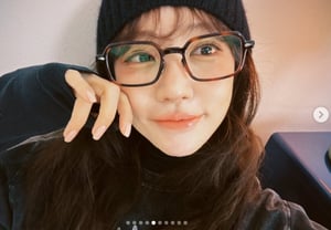 是尹恩惠吗?..氛围似乎有些不同
