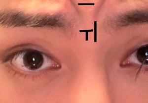 BTSのブイ、眉をひそめたセルフィー..新概念の顔の使い方 [スター・イシュー]