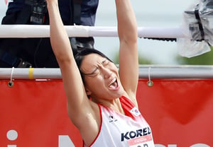 The first national anthem echoed in Nagoya! Modern pentathlon ironwoman Sung Seung-min secured Korea's first gold... 女 Historic first-place victory 'a great achievement' [Aichi Nagoya AG]