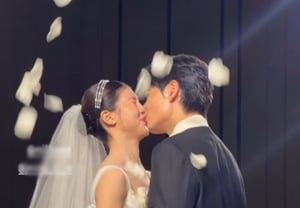 '换乘恋爱3'公尚正与徐民型婚礼现场公开..李瑞京、李周元、宋多惠送上祝福热潮