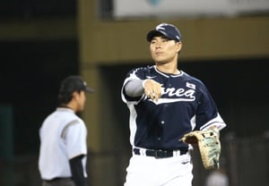 「ハン・ドンヒ・ナ・スンヨプがいるのに」なぜイ・ホミンなのか··· ロッテ、慶南高校の右打ち大砲の前で深まる悩み