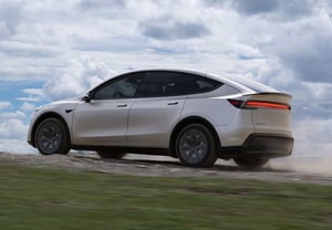 Скандал вокруг дефекта подвески Tesla Model Y L... После споров спецификации в руководстве «тихо» изменены