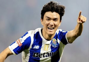 ホームスタジアムが爆発した「ファン・インボム、ベンフィカ戦でポルト初ゴール炸裂··· 3-1 勝利の決定打