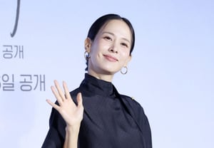 Cho Yeo-jeong, hermosa incluso con un simple gesto de mano [★Fotos]