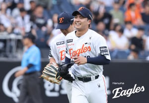 まさかの韓国対台湾戦に「超大型変数」が登場··· 結局、20歳の破格カード、リン・イーウェイが先発出撃したのはなぜ？ KBO11勝のイーグルスマンはいつ現れるのか
