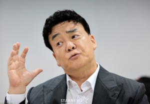 'False Advertising,' MoreB Korea Employee Indicted... Why is Baek Jong-won 'Not Prosecuted'? [Star Issue]