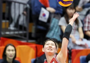 Korean women's volleyball shut out by Japan! Asian Games final berth after 12 years dashed → Will compete with Thailand for bronze medal [Aichi Nagoya AG]