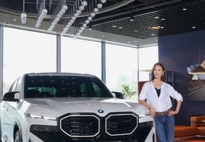 「46歳で妊娠」したハンダガム、出産を控え2億ウォン相当の外車を贈られた..「イメージに合っているから」
