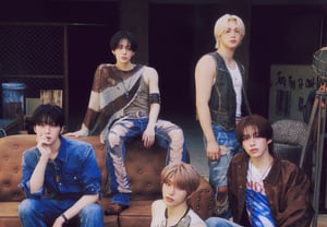 ONEUS、『FIRST LIGHT: 井』で強烈な完全体カムバック..新たな飛躍の始まり
