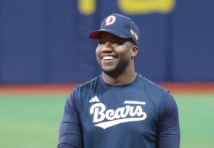 [Photo] Severino, a golden smile at Gocheok Dome