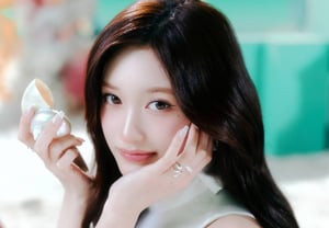 IVE's Lee Seo Selected as MC for 'Inkigayo Live in Tokyo'... "I'm so happy and excited"