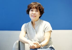 '34-Year Veteran' Cho Hye-ryeon: "What Yoo Jae-suk Does Is Never Wrong" — The Reason He Became Her Life Role Model [Interview ③]
