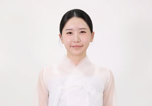 ソン・ハエ「恋の歌を歌う♥魅力と恋愛・結婚、ドラマ以上にドラマ」 [韓服インタビュー③]