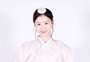 'Short-form Queen' Jo Yeon-ji, Entering the Main Stage: "It's good, but there's no reason... I want to look pretty no matter what I do" [Hanbok Interview ③]