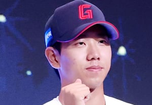 「予想を覆したロッテの2R指名に涙」光州一高のペ・ジョンユン、隠していた釜山への愛を告白「海のある都市の中で釜山が一番好きでした" [インタビュー]