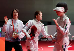 [一気に] 日本と金メダルを争う！ 「女性フルーレ個人戦決勝進出」パク・ジヒ