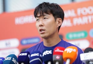 'Moreno System Also Captain SON' Son Heung-min: "World Cup was too painful... I will forget it and move forward"