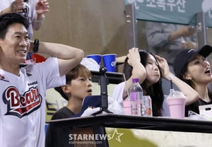 [Photo] Park Bo-kyung: "Is Jin Seon-gyu's pitch a 'pass'?"