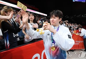 こんなに日本が愛した韓国選手がいたのか、「イ・ヒョンジュン、日本でプレーしてくれてありがとう」と最後まで称賛··· 相手のエースも「見て学ぶ」" [愛知名古屋AG]