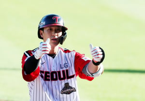 "Put Song Chan-ui at No. 1!" A historic first for LG in its 45 years, something even Kim Jae-hyun couldn't achieve! With 13 games left, it's exactly "59 plate appearances"