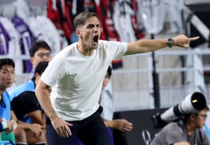 [Foto] El entrenador Moreno, con voz potente