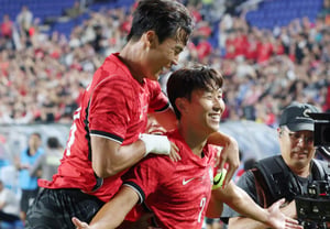[Photo] Son Heung-min and Oh Hyun-kyu 'Son Goku Bombardment'
