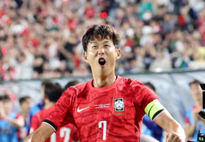 [Photo] Son Heung-min, the Roaring Captain Regained