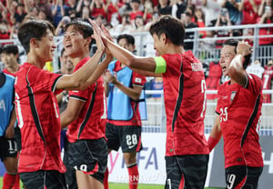 [Foto] Son Heung-min, Lee Jae-sung y Haifa Eve