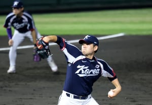 [照片]“第四局下半紧急登场”金镇旭
