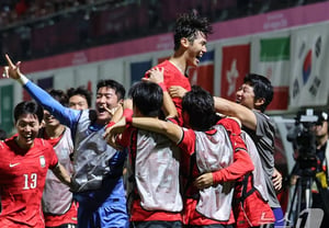 "Korea was too strong," Vietnam experts acknowledge overwhelming power gap... "Four-goal difference shows class disparity; conceding goals was just a matter of time"