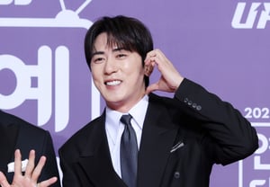 Lee Chang-seop, 10,000 Comments Full of Insults... Only Kim Won-hoon Gained Favor: "Picking Up and Taking Out Trash Are Separate Issues" [Star Issue]