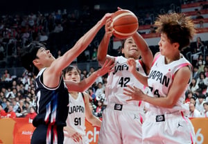 [Photo] 'Fierce Rebound Battle' in Jinan
