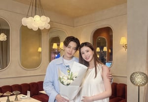 Lee Da-hae, abrazando a D-LINE, anima a SE7EN: "Haven también le gusta la danza y las canciones de papá"