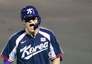 [Foto] 'Homenaje tras el hit en la parte superior de la primera entrada' Kim Do-young