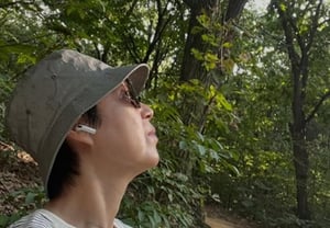 パク・ミソン、自然の中で伝えた温かい応援「小さな幸せが積み重なれば大きな幸せ」