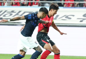 [Photo] Son Heung-min: "This is a foul"