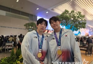 «ERA 5.92 → AG 0.00»: ¿Por qué sonrió Lee Kang-cheol?… El «zurdo dorado» regresa a KT, líder de la clasificación, tras lanzar 5 entradas con 9 ponches y sin bases por bolas ni hits permitidos